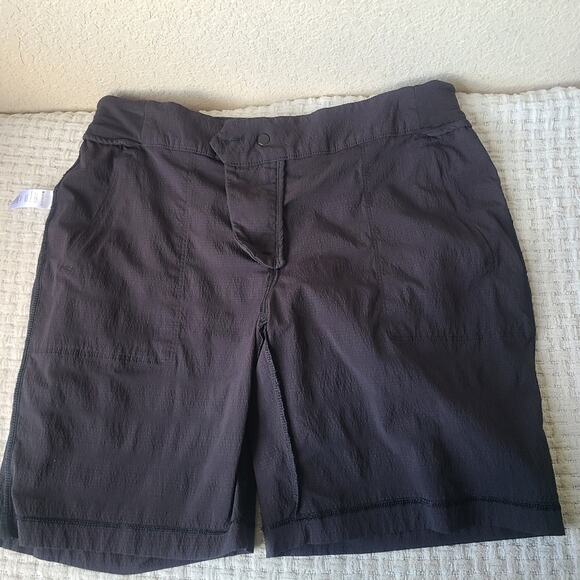 Athleta Activewear Black Shorts Women's Size 10 - Picture 3 of 6